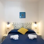 La Casa Accanto